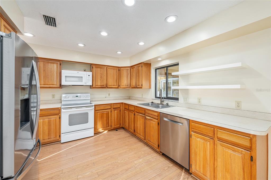 10217 Southwest 74th Terrace Ocala, FL 34476 - Photo 17 of 47