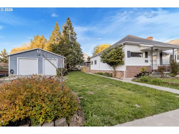 $349,900 | 148 Southeast Houck Avenue, Roseburg, OR 97470