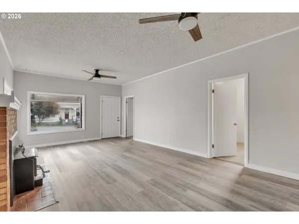 $349,900 | 148 Southeast Houck Avenue, Roseburg, OR 97470