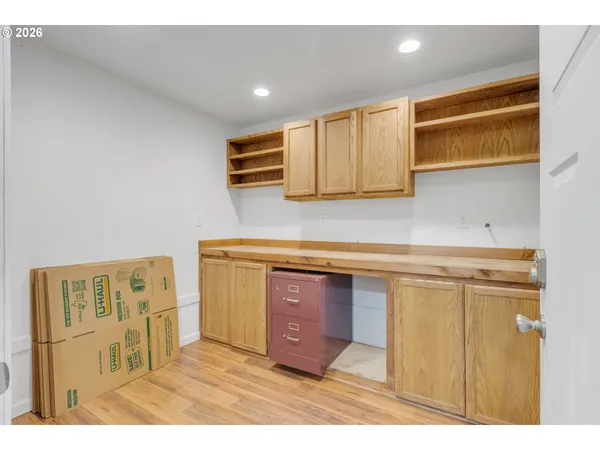 $349,900 | 148 Southeast Houck Avenue, Roseburg, OR 97470