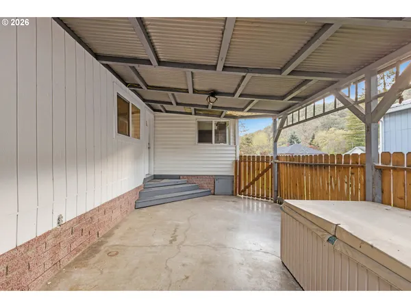 a view of outdoor space