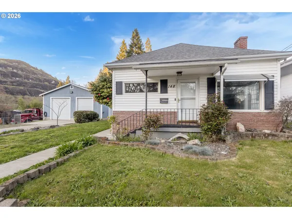 a view of a house with a outdoor space