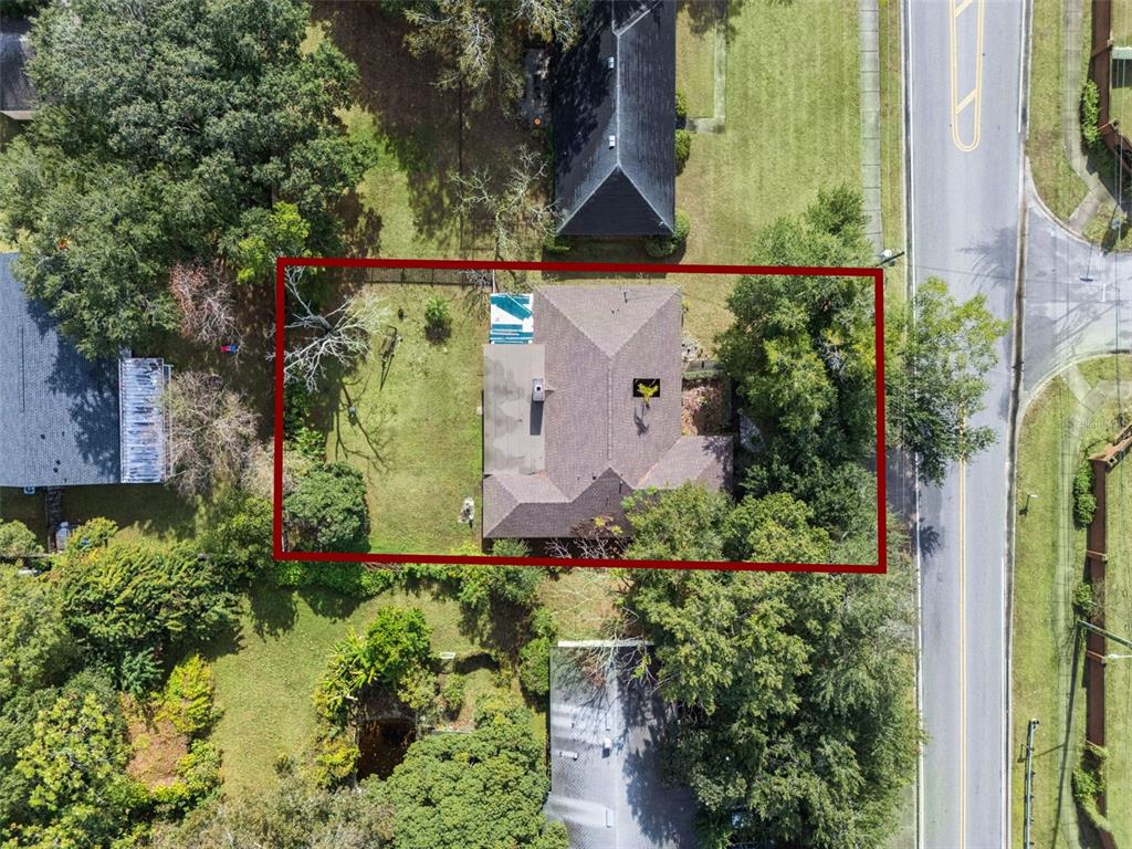 611 North Forsyth Road Orlando, FL 32807 - Photo 33 of 36 an aerial view of a house