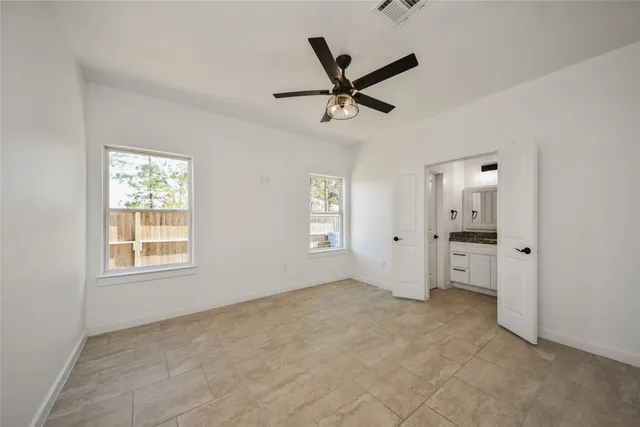 $1,600 | 450 Road 5512 Cleveland Tx 77327, Cleveland, TX 77327