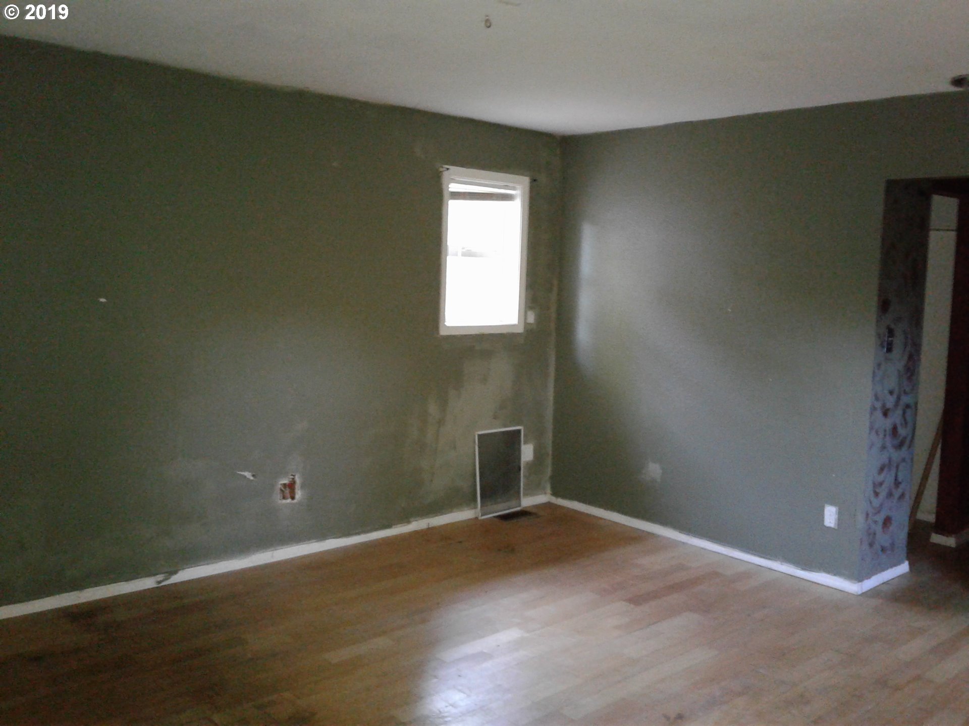 16511 Southeast Webster Road Milwaukie, OR 97267 - Photo 9 of 12 Gallery Image 9