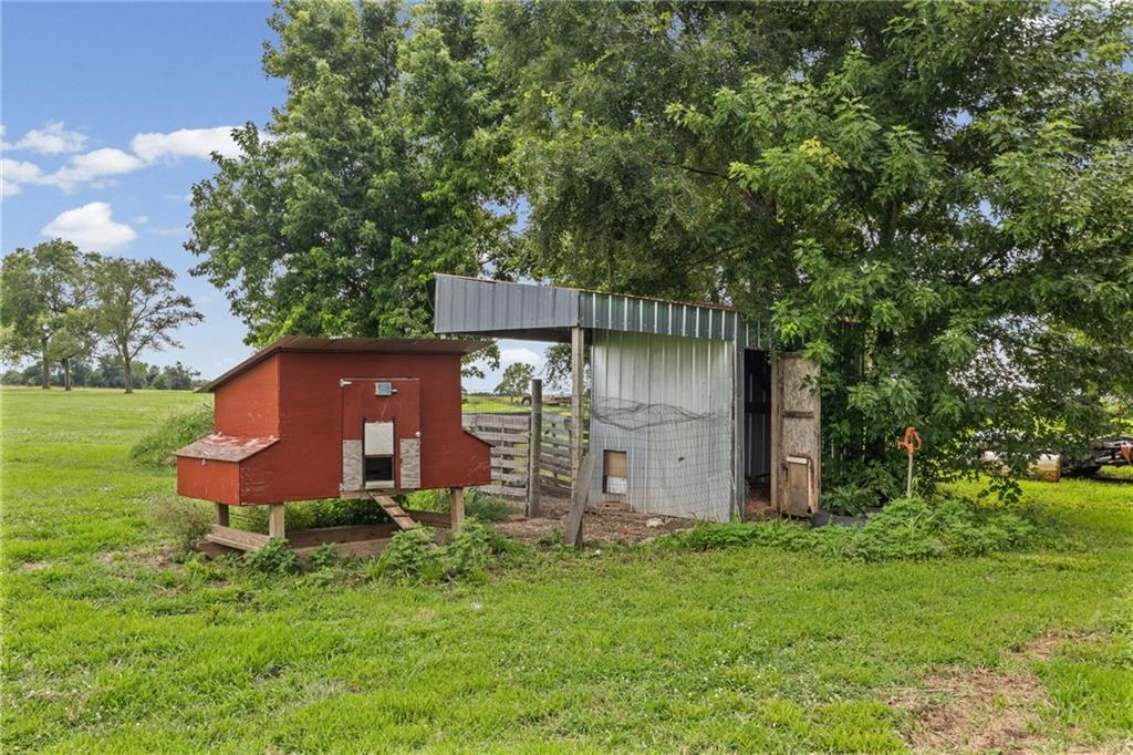 32473 Northeast Norton Road Garnett, KS 66032 - Photo 28 of 44