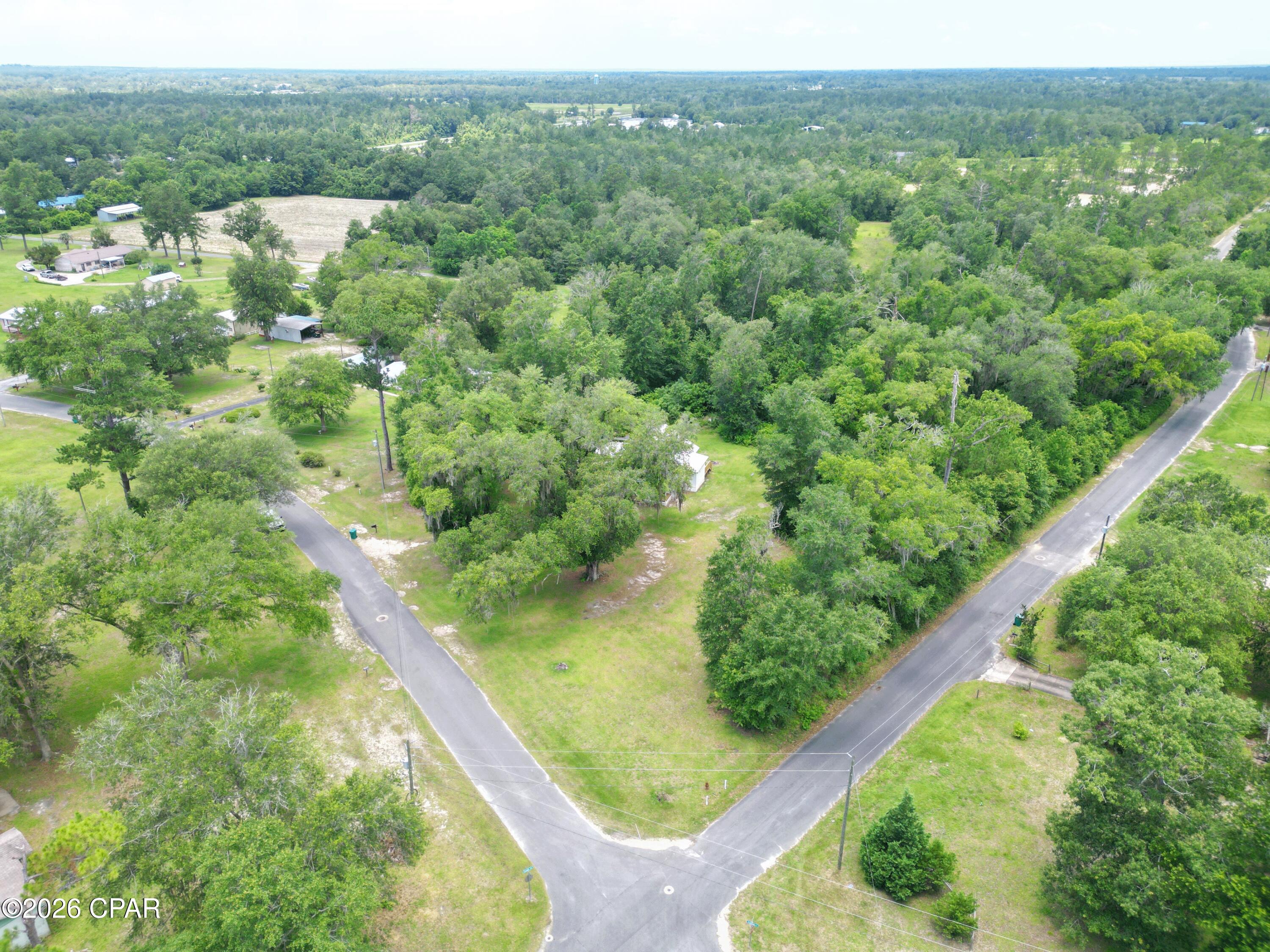 2197 Indiana Avenue Grand Ridge, FL 32442 - Photo 16 of 41