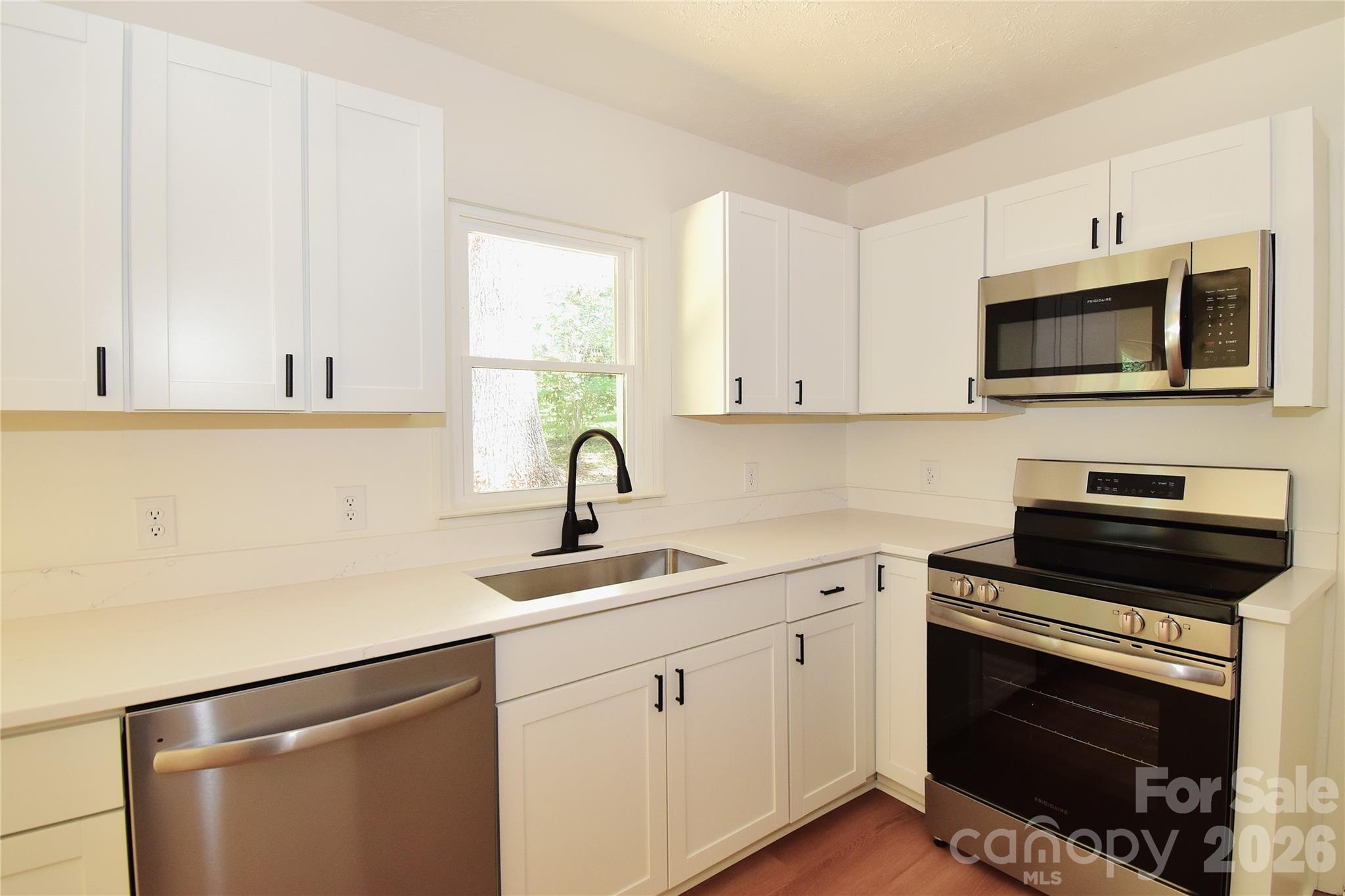 19 South Ridge Place Arden, NC 28704 - Photo 6 of 44 Gallery Image 6