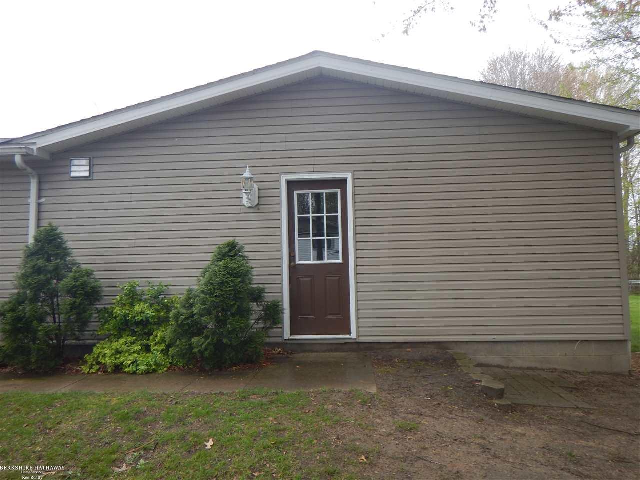 9232 Folkert Road Algonac, MI 48001 - Photo 6 of 45 31318528-5.JPG