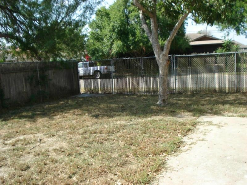 2222 Meadowgrove Drive Corpus Christi, TX 78414 - Photo 10 of 11