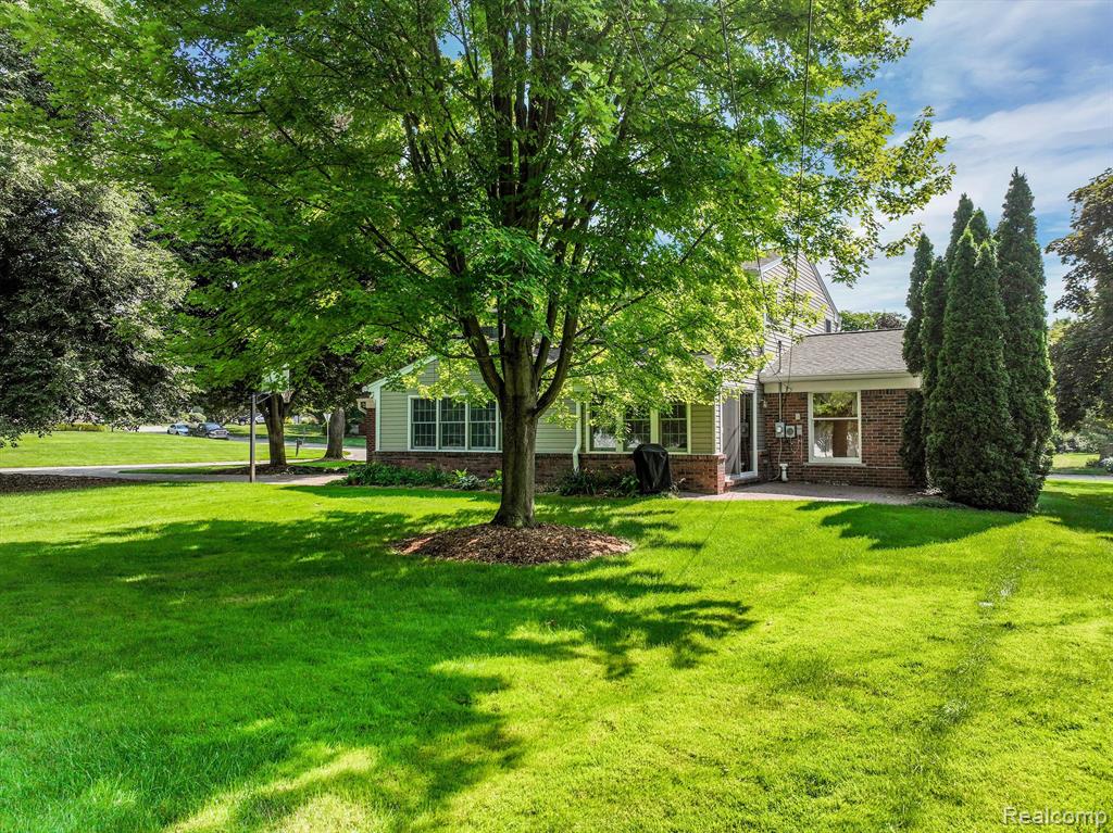 920 Spartan Court Rochester Hills, MI 48309 - Photo 7 of 41
