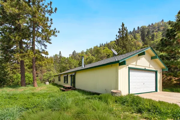 $495,000 | 52865 Highway 245, Miramonte, CA 93641