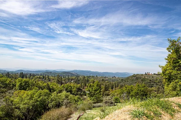 $495,000 | 52865 Highway 245, Miramonte, CA 93641