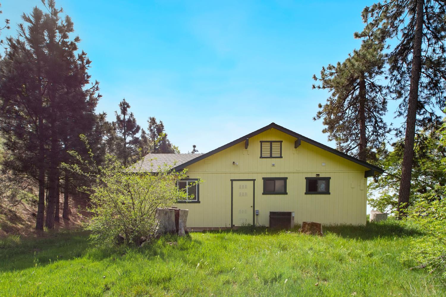 52865 Highway 245 Miramonte, CA 93641 - Photo 3 of 50 a view of a house with a yard