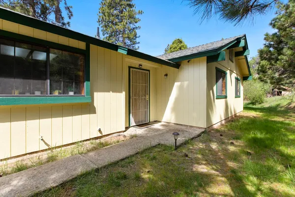$495,000 | 52865 Highway 245, Miramonte, CA 93641