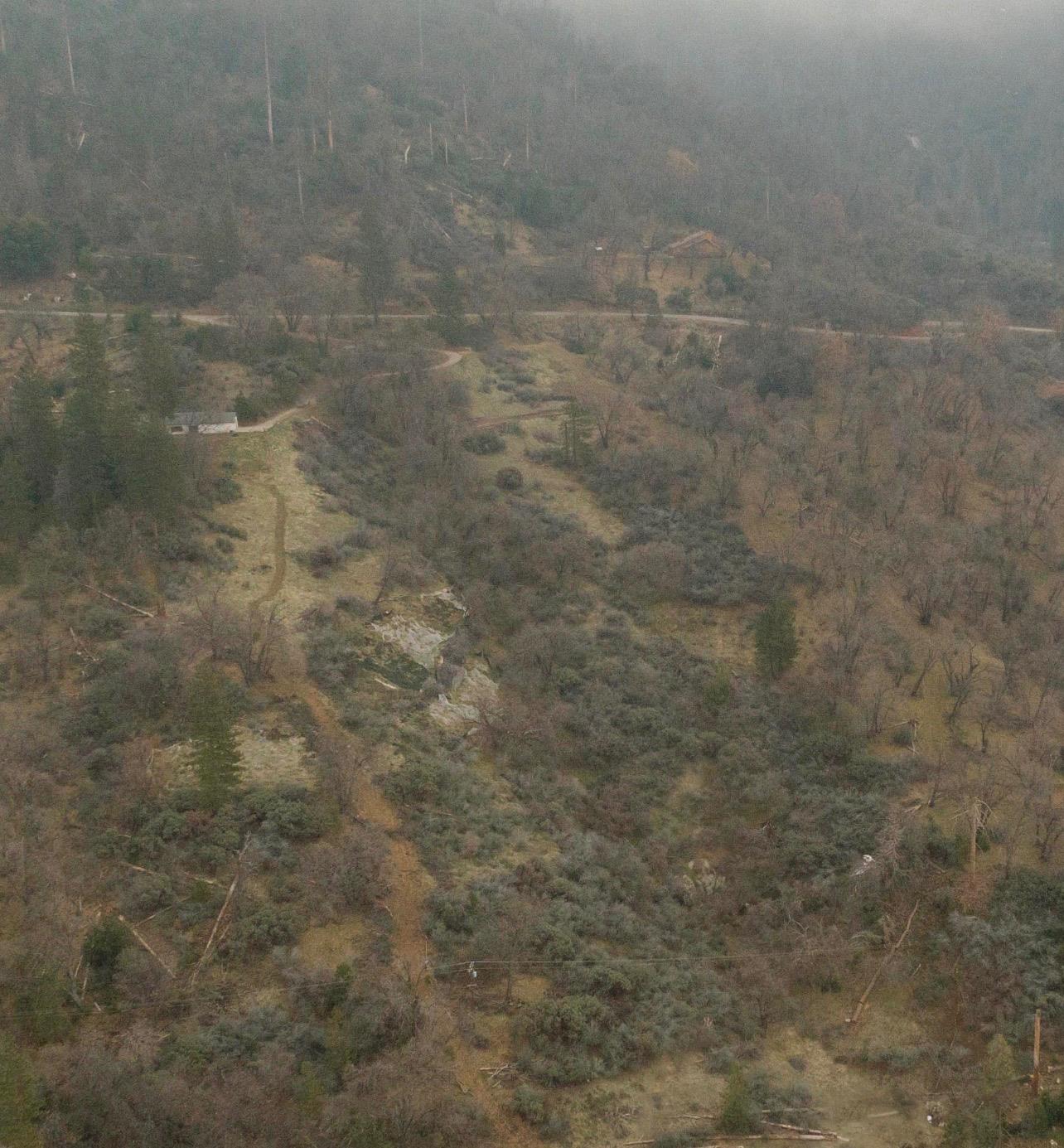 52865 Highway 245 Miramonte, CA 93641 - Photo 48 of 50 a bathroom with a shower