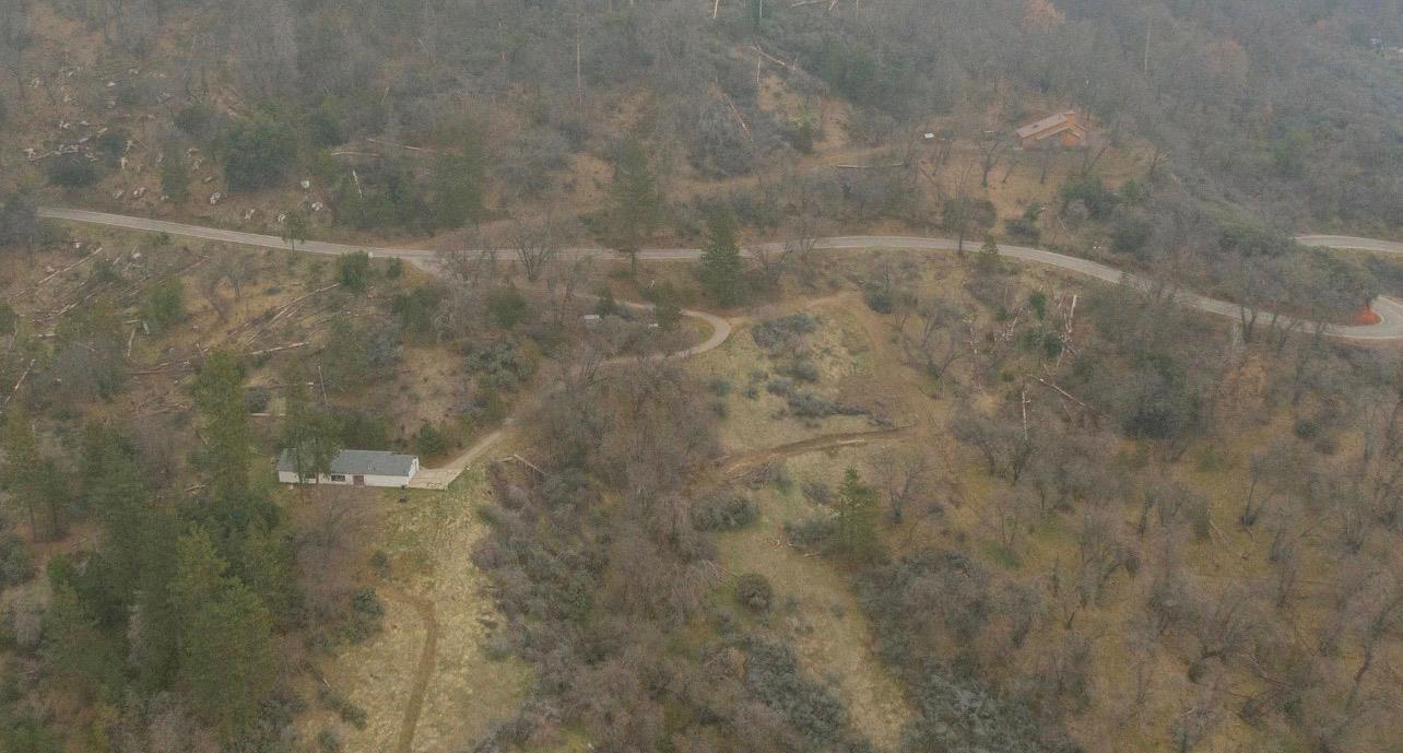 52865 Highway 245 Miramonte, CA 93641 - Photo 49 of 50 a bathroom with a shower