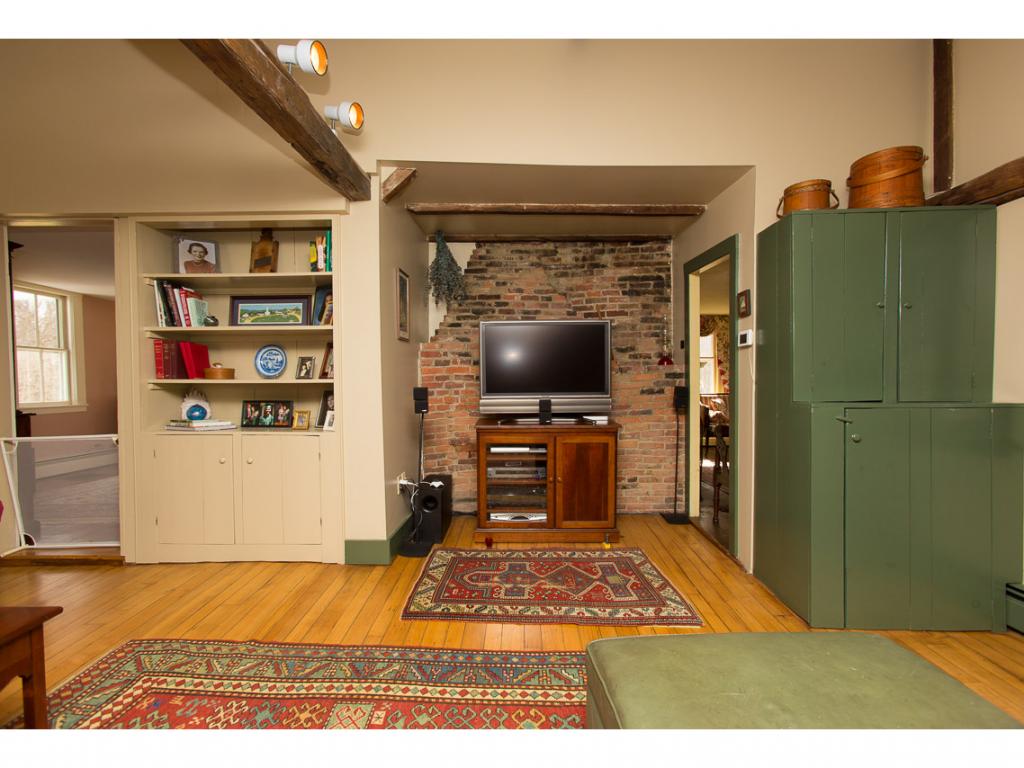 62 Van Dyke Road Hollis, NH 03049 - Photo 10 of 36
