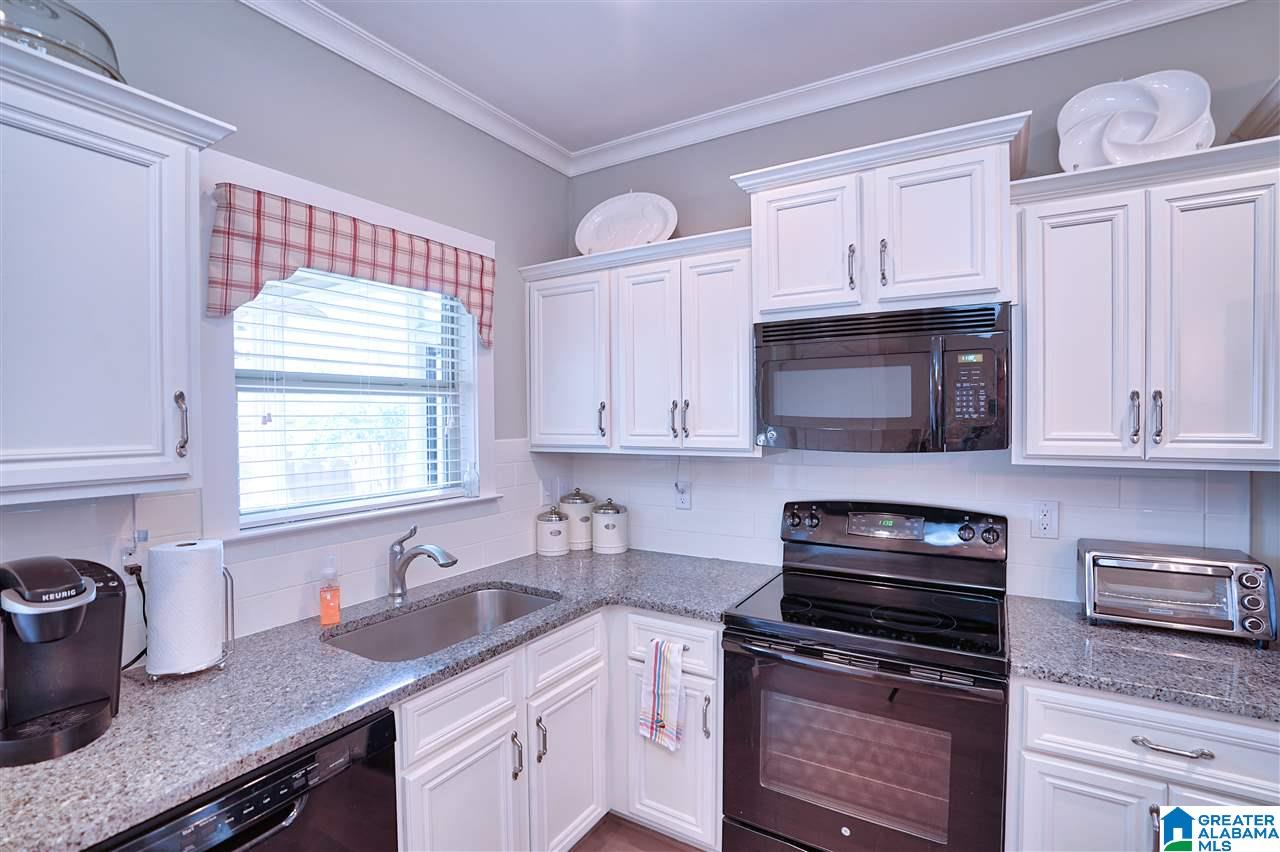 176 Lorrin Lane Sterrett, AL 35147 - Photo 15 of 33