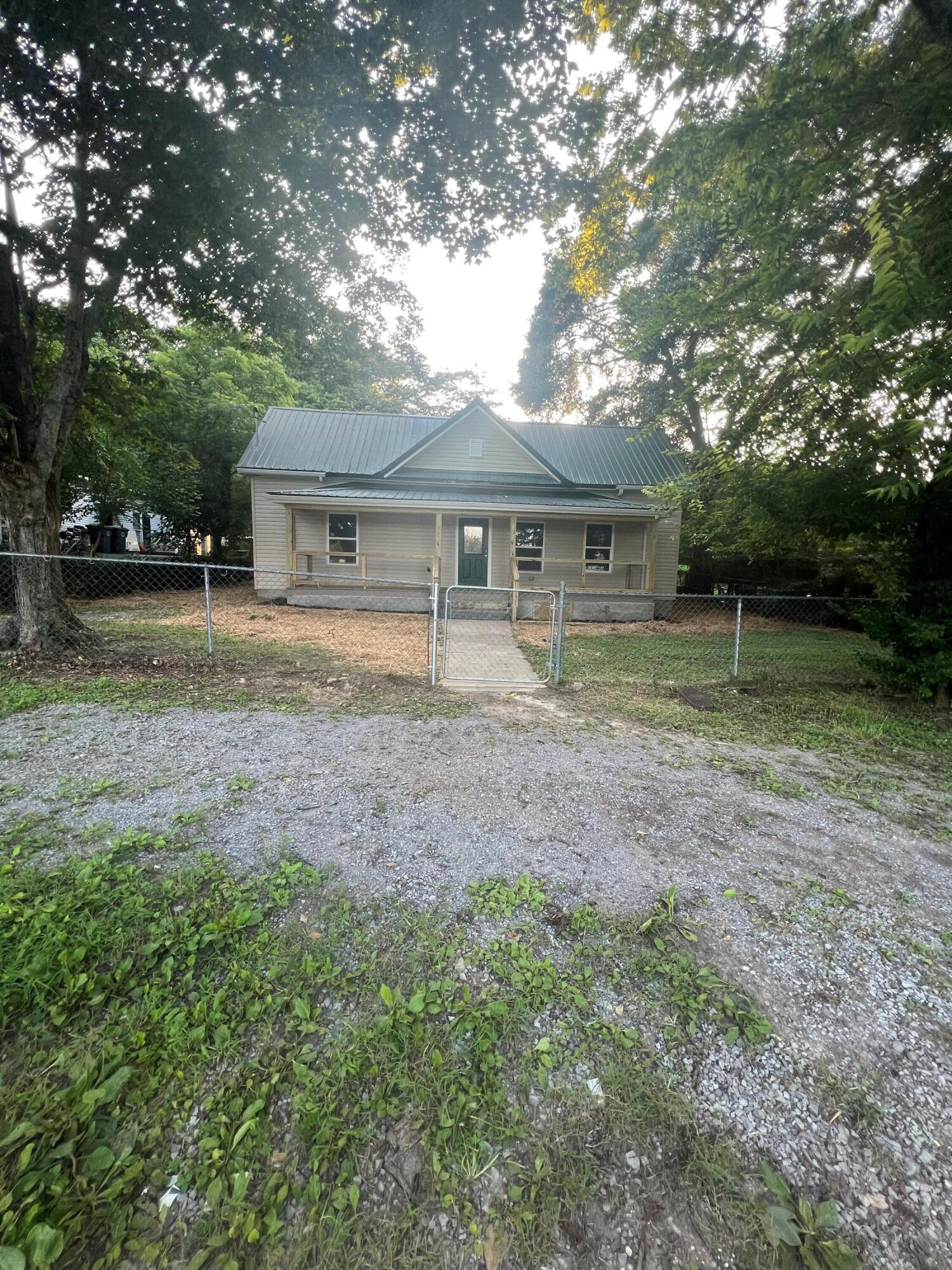 208 Daugherty Street LaFayette, GA 30728 - Photo 2 of 17 Front of House