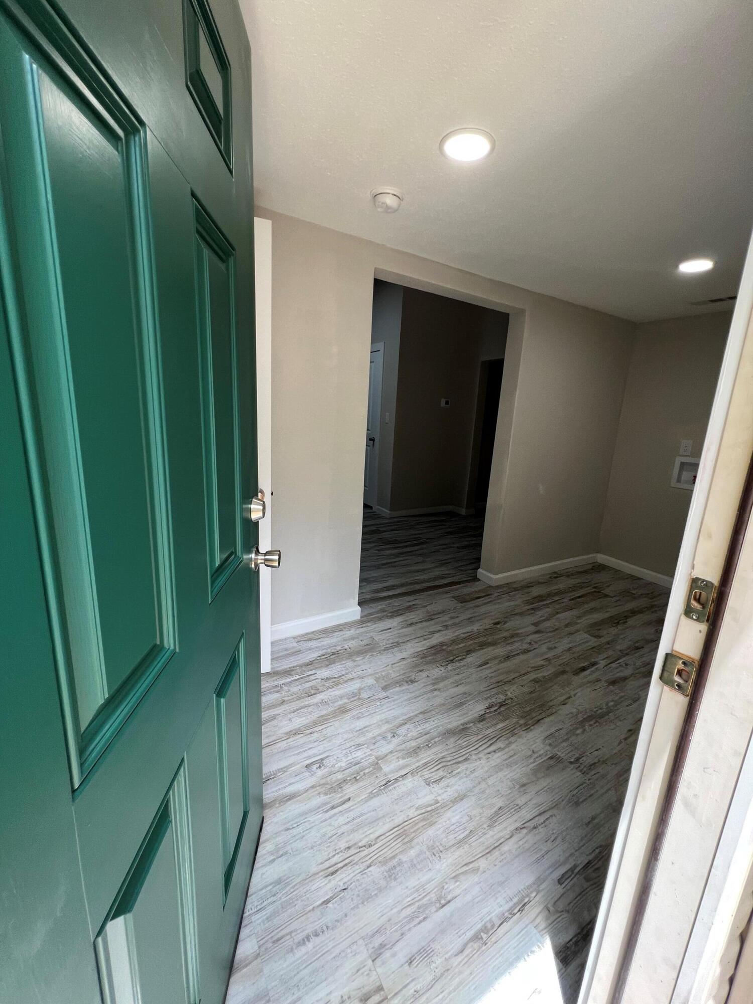 208 Daugherty Street LaFayette, GA 30728 - Photo 3 of 17 Front enterance