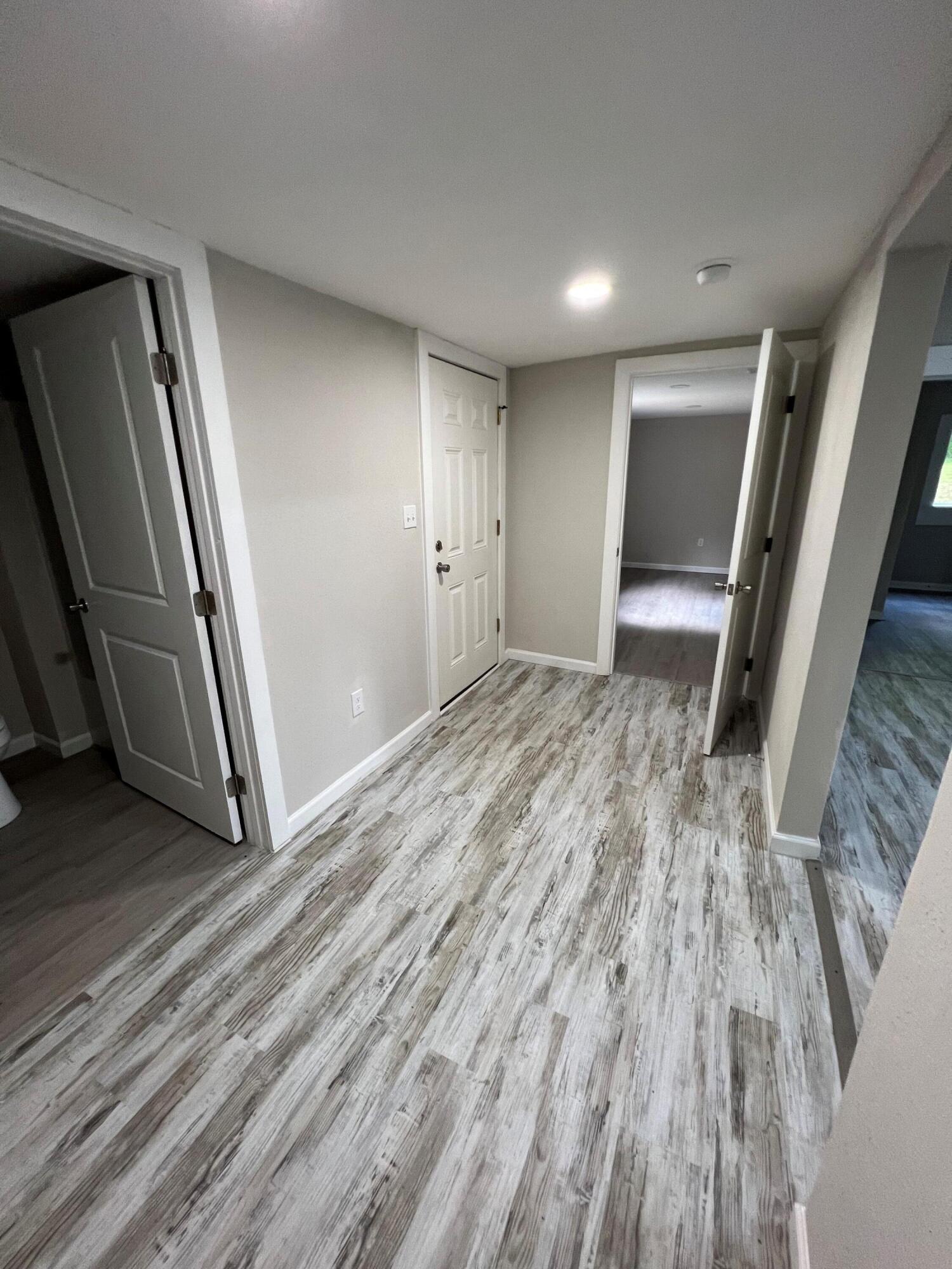 208 Daugherty Street LaFayette, GA 30728 - Photo 9 of 17 Hallway