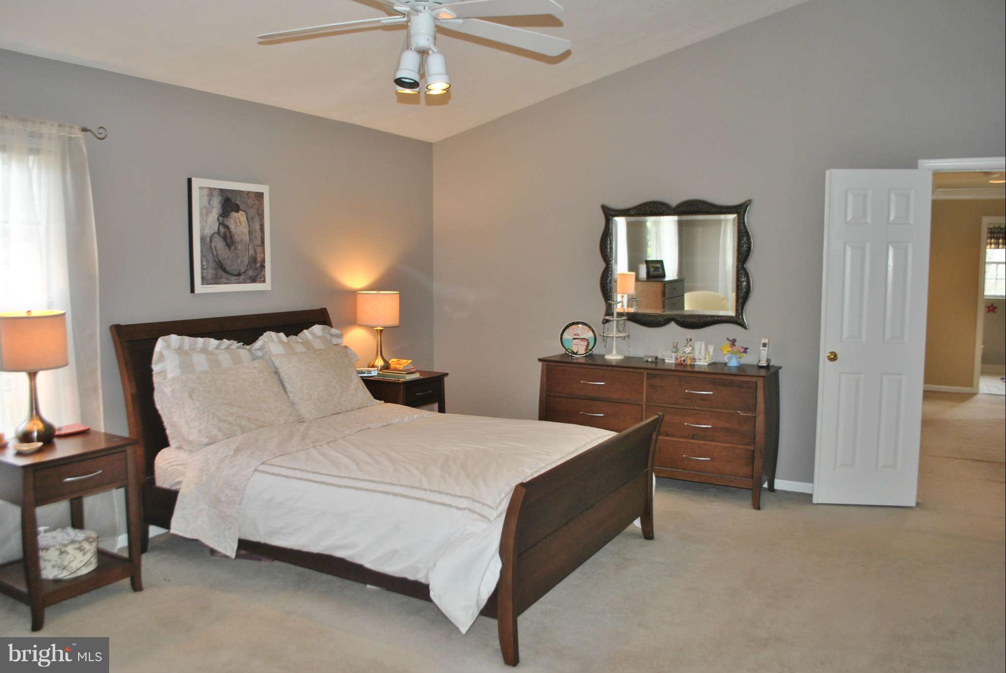 7520 Stream Crossing Road Baltimore, MD 21209 - Photo 18 of 30 Bedroom (Master)