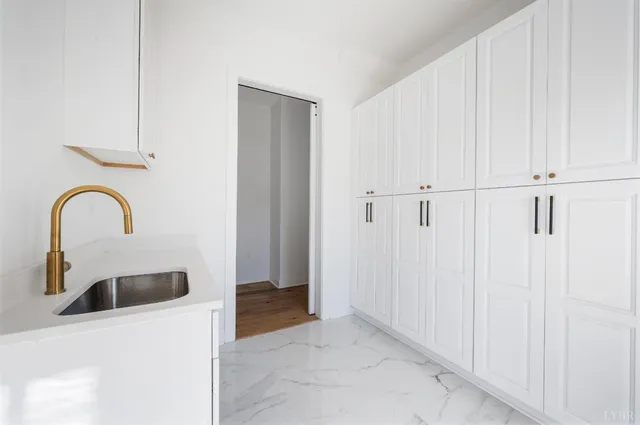 $1,200,000 | 1343 Smartview Lane, Forest, VA 24551