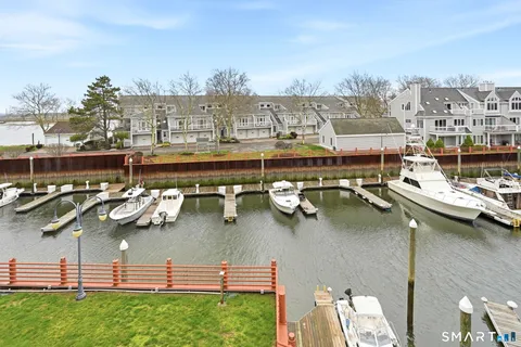 $3,950 | 216 Breakers Lane, Unit 216, Stratford, CT 06615