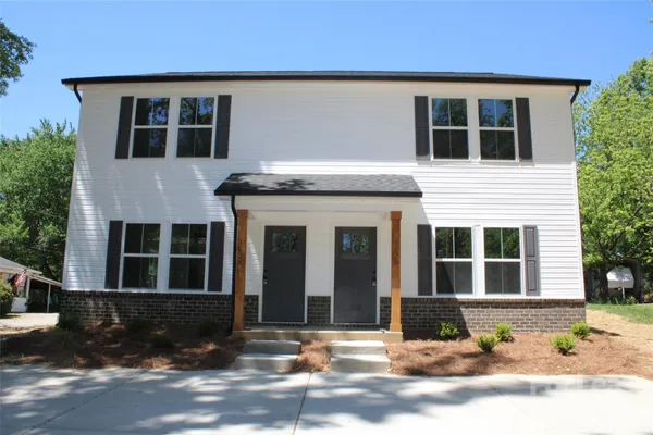 $1,800 | 562 West Park Avenue, Unit A, Mooresville, NC 28115