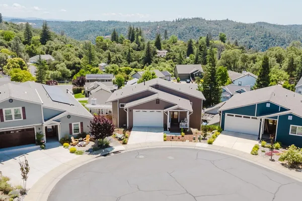 $799,000 | 13042 Sweetbriar Court, Auburn, CA 95603