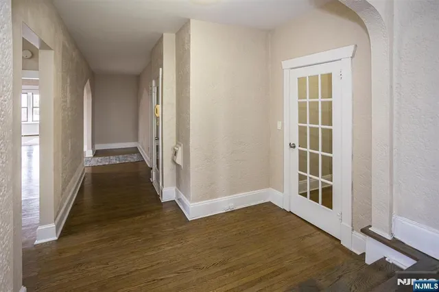 $3,295 | 204 Church Street, Boonton, NJ 07005