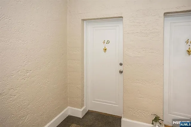 $3,295 | 204 Church Street, Boonton, NJ 07005