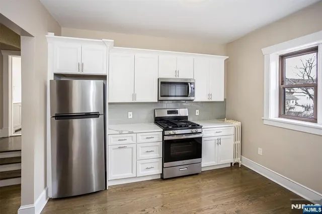 $3,295 | 204 Church Street, Boonton, NJ 07005