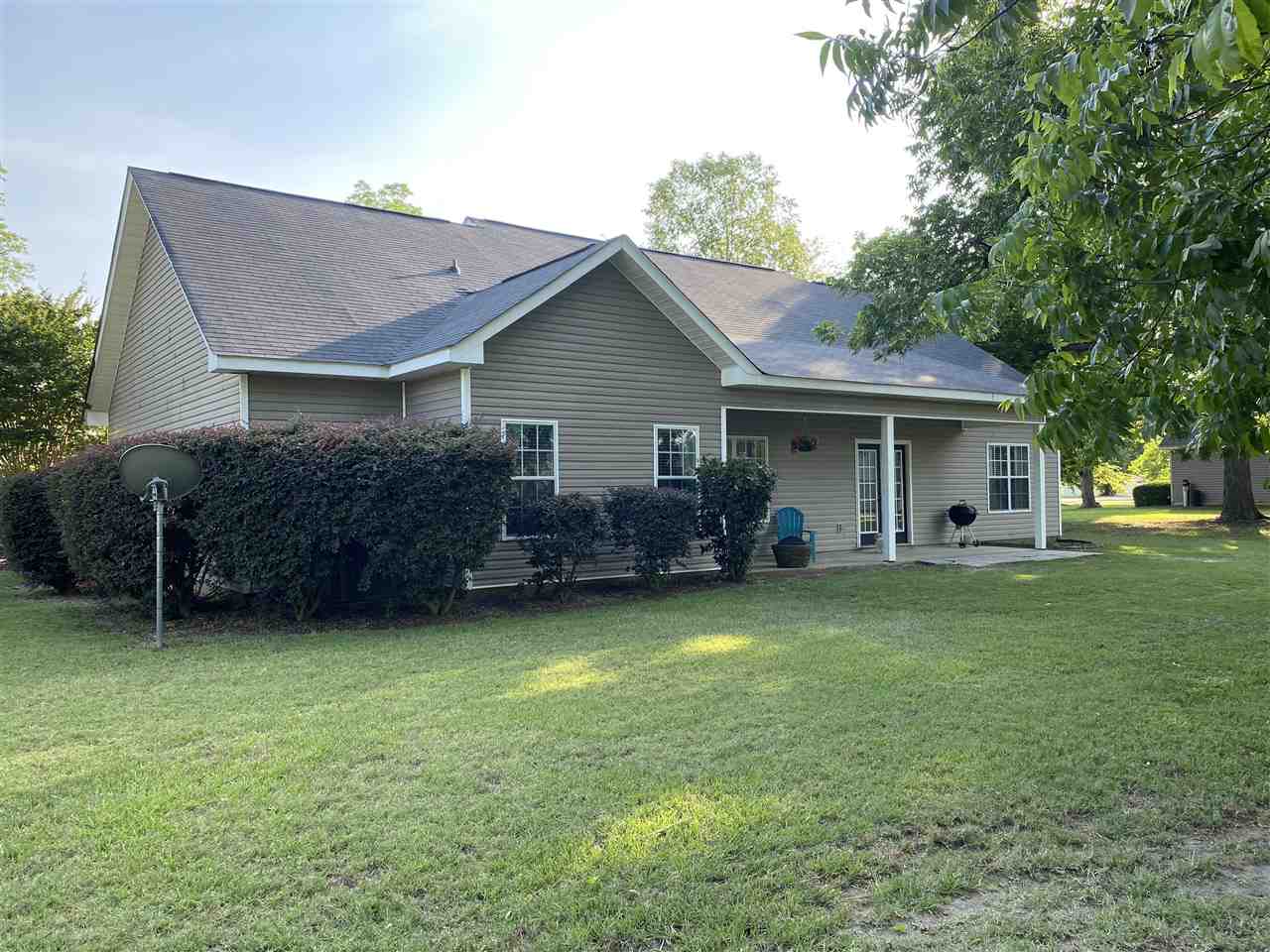 147 Racetrack Drive Cochran, GA 31014 - Photo 23 of 23 a view of a house with a yard and porch