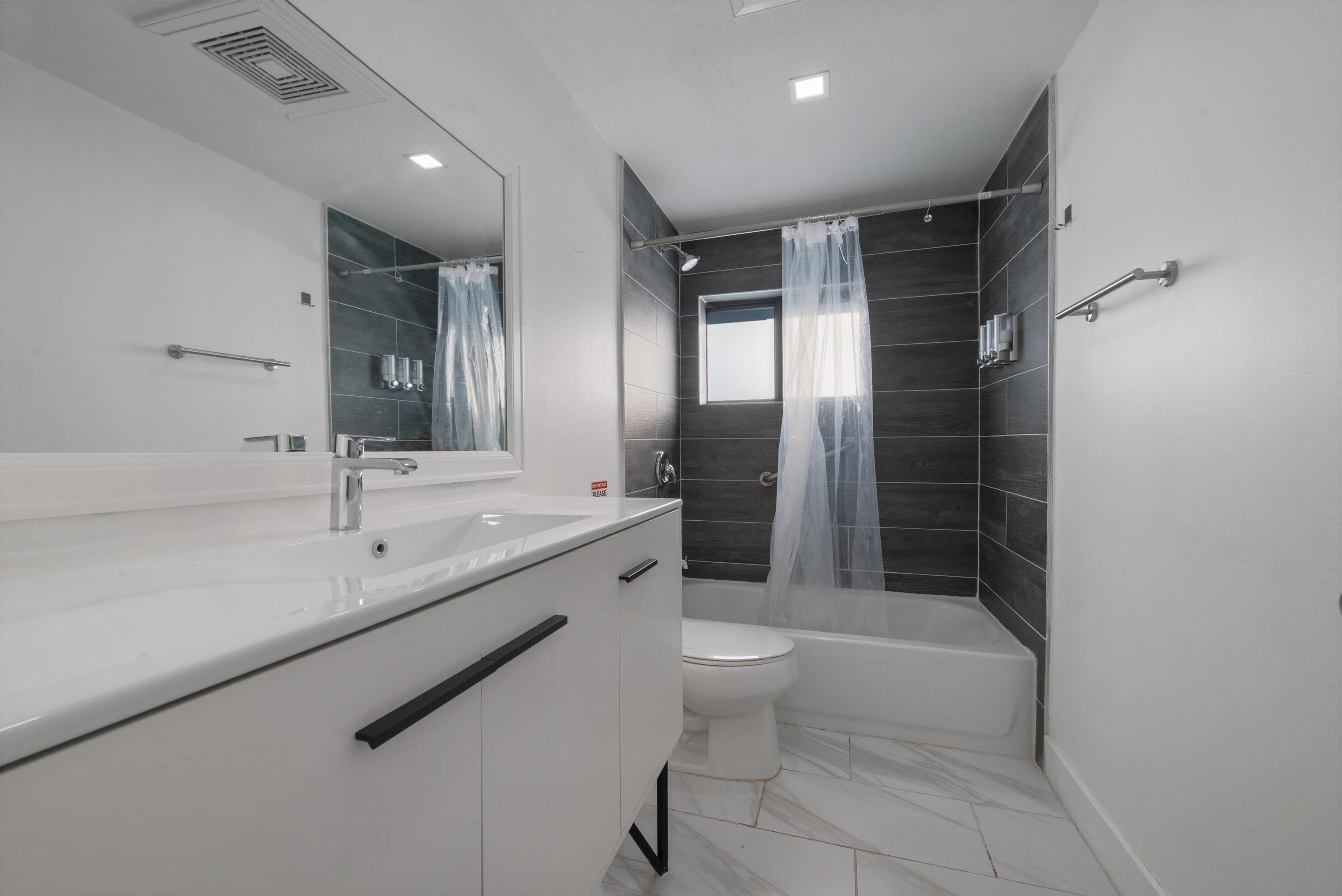836 Southwest 13th Court Pompano Beach, FL 33060 - Photo 13 of 37 Primary Bathroom