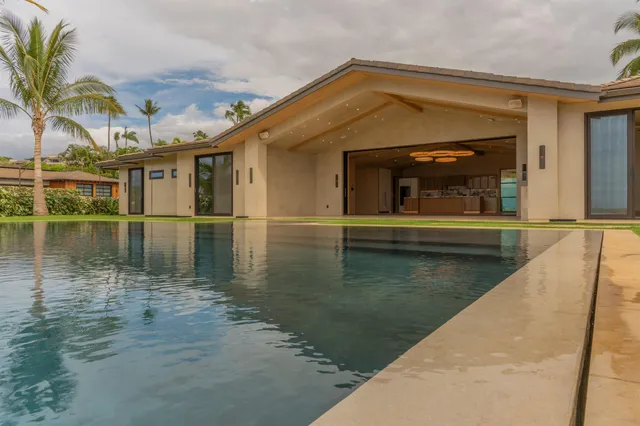 $10,995,000 | 184 Lolowaa Place, Kihei, HI 96753