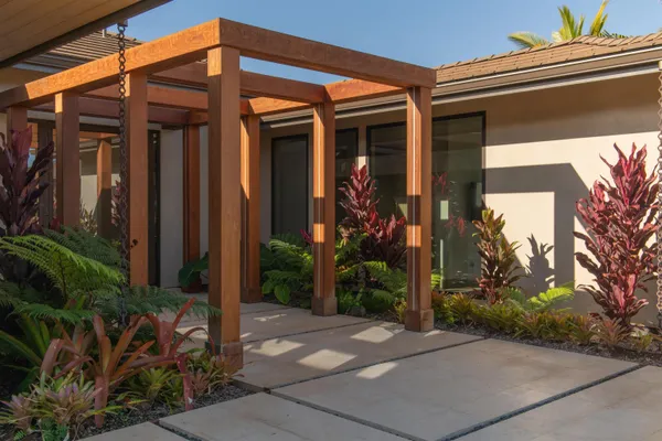 $10,995,000 | 184 Lolowaa Place, Kihei, HI 96753