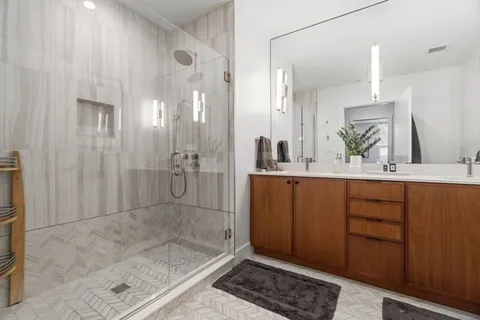 $1,799,500 | 566 Columbus Avenue, Unit 103, Boston, MA 02118