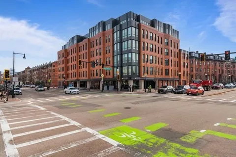 $1,799,500 | 566 Columbus Avenue, Unit 103, Boston, MA 02118