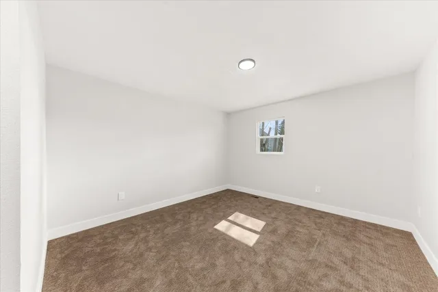 $285,000 | 211 West Linden Street, Harrington, WA 99134