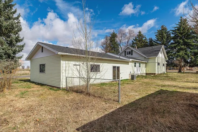 $285,000 | 211 West Linden Street, Harrington, WA 99134