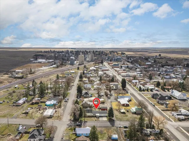 $285,000 | 211 West Linden Street, Harrington, WA 99134