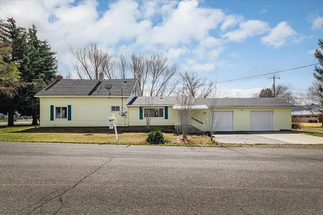 $285,000 | 211 West Linden Street, Harrington, WA 99134