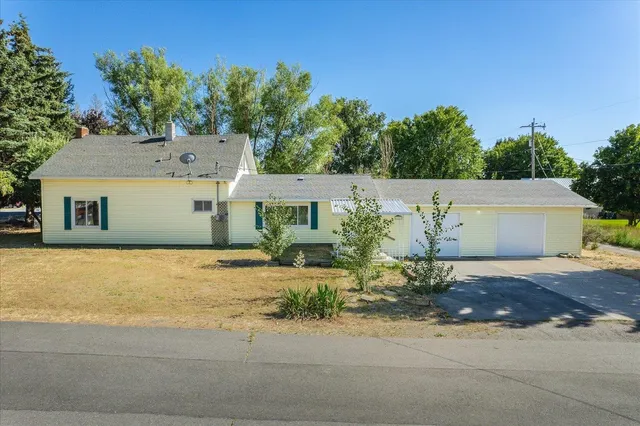 $285,000 | 211 West Linden Street, Harrington, WA 99134