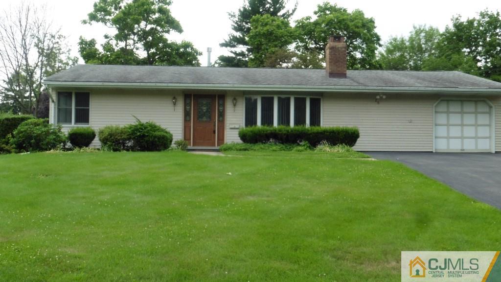 20 Kingsley Road Kendall Park, NJ 08824 - Photo 2 of 25 Gallery Image 2