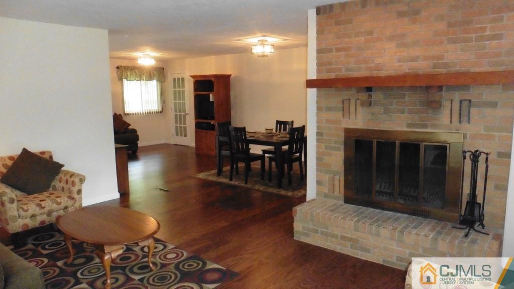 20 Kingsley Road Kendall Park, NJ 08824 - Photo 11 of 25 Gallery Image 11
