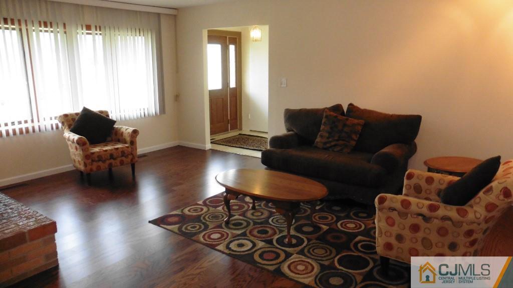 20 Kingsley Road Kendall Park, NJ 08824 - Photo 13 of 25 Gallery Image 13