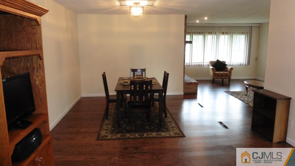 20 Kingsley Road Kendall Park, NJ 08824 - Photo 15 of 25 Gallery Image 15
