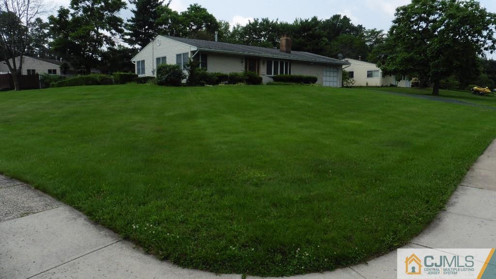 20 Kingsley Road Kendall Park, NJ 08824 - Photo 3 of 25 Gallery Image 3